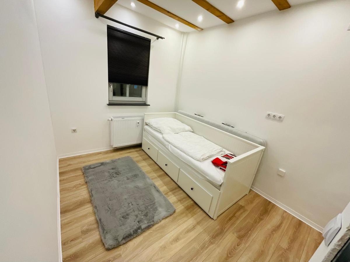 Best Central Apartment - Am Marktplatz - Up To 5 - Next To Frankfurt And Hanau - Coffee And Snacks - Netflix, Prime, Disney Nidderau 외부 사진